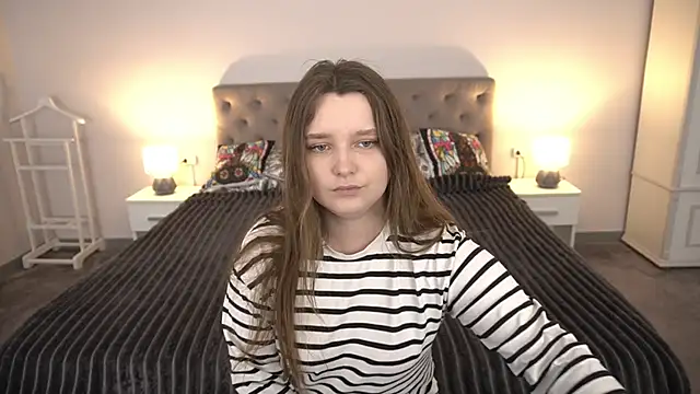 Snapshot of MagicPeachh_ chatting on June 17, 2026, 12:48 pm MagicPeachh online show from June 17, 2026, 12:48 pm