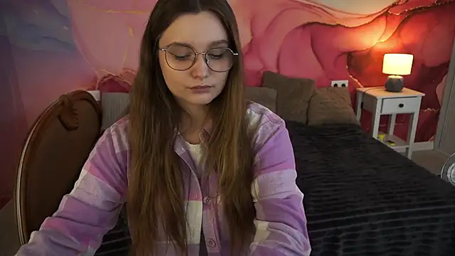 Snapshot of MagicPeachh_ chatting on November 5, 2025, 1:25 pm MagicPeachh online show from November 5, 2025, 1:25 pm