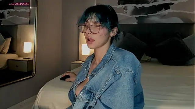 Snapshot of Ramona_Flower chatting on December 19, 2025, 2:04 am Ramona Flower online show from December 19, 2025, 2:04 am