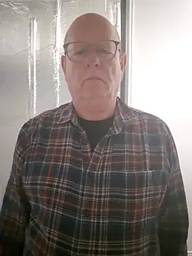 andrejoyfull64 online show from October 13, 2025, 8:16 am