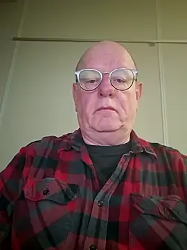 andrejoyfull64 online show from October 17, 2025, 5:44 am