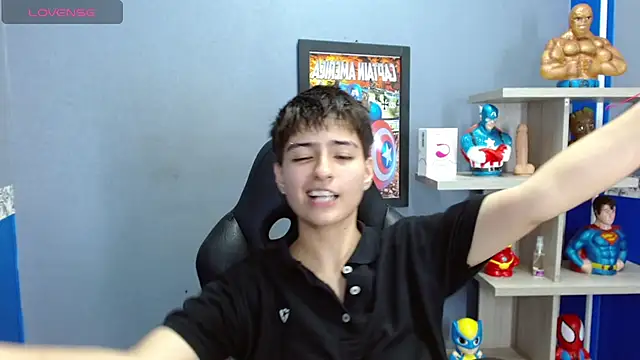 Snapshot of Bryce_Evans chatting on December 24, 2024, 4:51 pm Bryce Evans online show from December 24, 2024, 4:51 pm