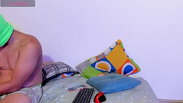 Lauren Hills069 online show from February 18, 2025, 4:26 am