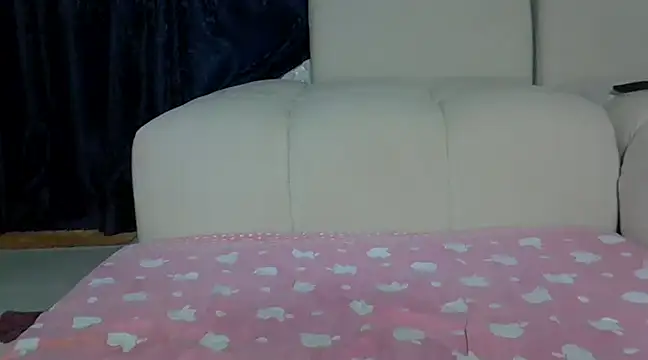 Snapshot of prettycheeky chatting on February 18, 2025, 8:03 pm prettycheeky online show from February 18, 2025, 8:03 pm