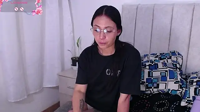 Snapshot of anny_roberts chatting on October 14, 2025, 11:33 am anny roberts online show from October 14, 2025, 11:33 am