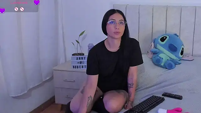 Snapshot of anny_roberts chatting on November 30, 2025, 10:21 pm anny roberts online show from November 30, 2025, 10:21 pm