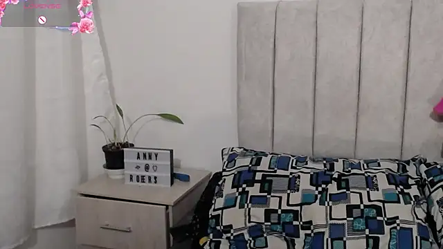 Snapshot of anny_roberts chatting on October 3, 2025, 3:30 am anny roberts online show from October 3, 2025, 3:30 am