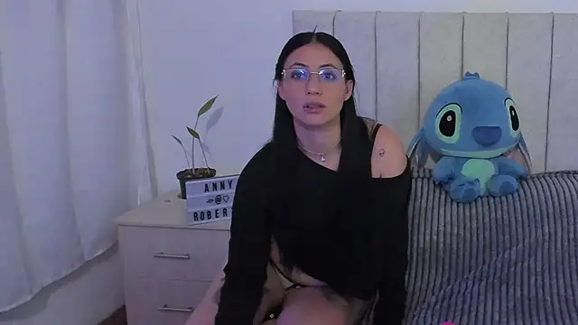 Snapshot of anny_roberts chatting on December 4, 2025, 11:15 pm anny roberts online show from December 4, 2025, 11:15 pm