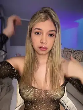 Snapshot of carolina__star chatting on June 20, 2026, 3:00 am carolina star online show from June 20, 2026, 3:00 am