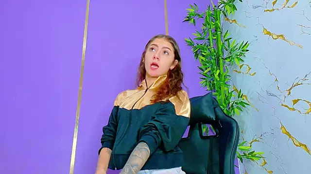 Snapshot of scarlet-jonesx chatting on September 26, 2025, 12:39 am scarlet-jonesx online show from September 26, 2025, 12:39 am