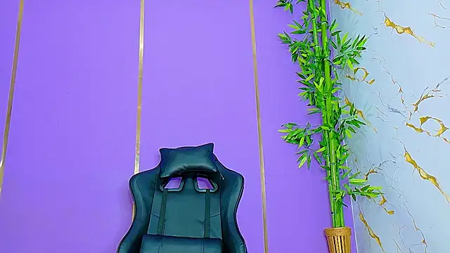 Snapshot of scarlet-jonesx chatting on September 24, 2025, 4:57 pm scarlet-jonesx online show from September 24, 2025, 4:57 pm