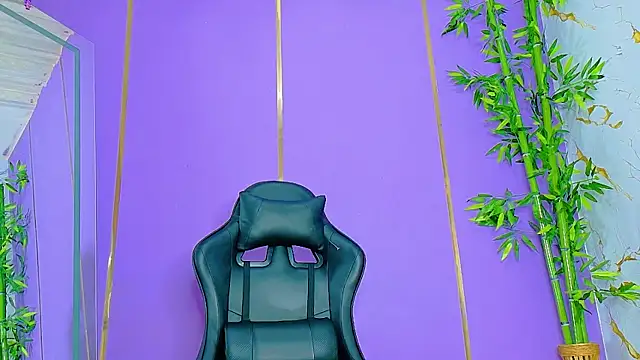 Snapshot of scarlet-jonesx chatting on October 9, 2025, 12:11 am scarlet-jonesx online show from October 9, 2025, 12:11 am