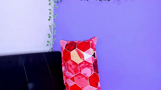 Snapshot of scarlet-jonesx chatting on March 9, 2025, 3:32 am scarlet-jonesx online show from March 9, 2025, 3:32 am