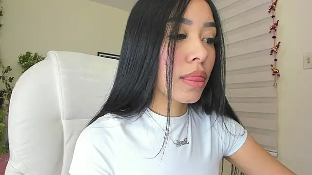 Starliee   online show from February 4, 2025, 12:08 am