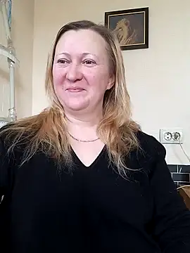 blondyaguar online show from November 15, 2025, 9:46 am