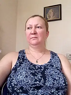 blondyaguar online show from December 5, 2024, 10:17 am