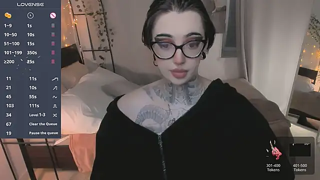 Snapshot of Dixi_Pixi_ chatting on May 28, 2026, 8:11 am Dixi Pixi online show from May 28, 2026, 8:11 am
