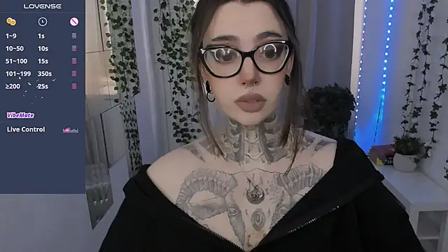 Snapshot of Dixi_Pixi_ chatting on April 30, 2026, 5:36 am Dixi Pixi online show from April 30, 2026, 5:36 am