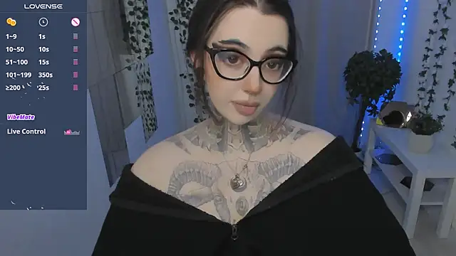 Snapshot of Dixi_Pixi_ chatting on May 22, 2026, 5:49 am Dixi Pixi online show from May 22, 2026, 5:49 am
