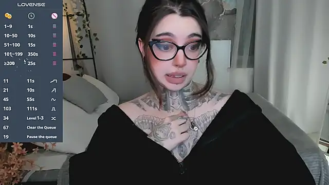 Snapshot of Dixi_Pixi_ chatting on April 23, 2026, 5:36 am Dixi Pixi online show from April 23, 2026, 5:36 am