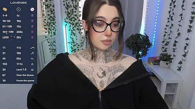 Snapshot of Dixi_Pixi_ chatting on April 24, 2026, 5:42 am Dixi Pixi online show from April 24, 2026, 5:42 am