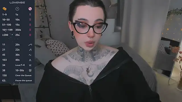 Snapshot of Dixi_Pixi_ chatting on May 13, 2026, 5:36 am Dixi Pixi online show from May 13, 2026, 5:36 am