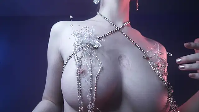 Snapshot of ginger_hugs chatting on March 7, 2025, 4:13 am ginger hugs online show from March 7, 2025, 4:13 am