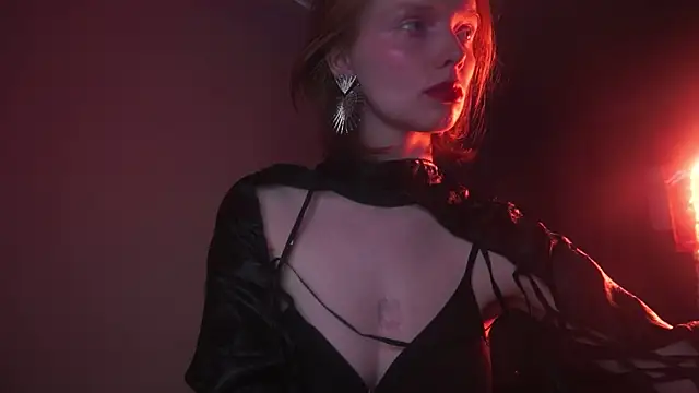 Snapshot of ginger_hugs chatting on September 12, 2025, 10:09 pm ginger hugs online show from September 12, 2025, 10:09 pm