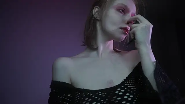 Snapshot of ginger_hugs chatting on October 21, 2025, 10:09 pm ginger hugs online show from October 21, 2025, 10:09 pm