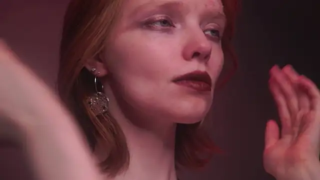 Snapshot of ginger_hugs chatting on September 25, 2025, 10:16 pm ginger hugs online show from September 25, 2025, 10:16 pm