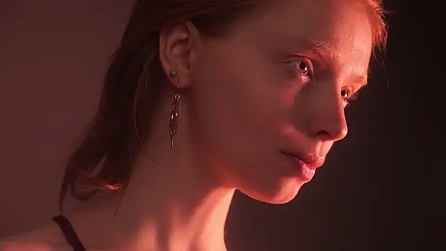 Snapshot of ginger_hugs chatting on October 13, 2025, 10:10 pm ginger hugs online show from October 13, 2025, 10:10 pm