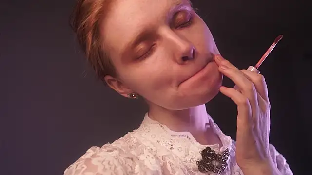 Snapshot of ginger_hugs chatting on October 5, 2025, 10:11 pm ginger hugs online show from October 5, 2025, 10:11 pm