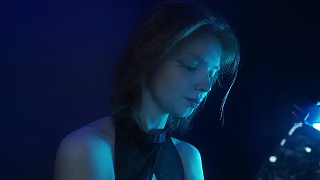 Snapshot of ginger_hugs chatting on October 15, 2025, 10:07 pm ginger hugs online show from October 15, 2025, 10:07 pm