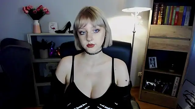 Snapshot of MadelineLust chatting on September 14, 2025, 1:33 pm MadelineLust online show from September 14, 2025, 1:33 pm