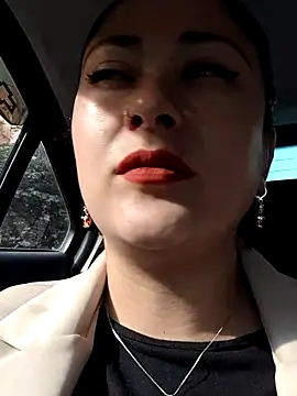 Snapshot of LisbethMoore_ chatting on April 18, 2026, 8:53 pm LisbethMoore online show from April 18, 2026, 8:53 pm