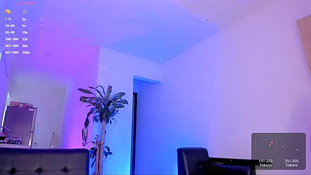 Pretty Mariangel online show from March 14, 2025, 1:24 pm