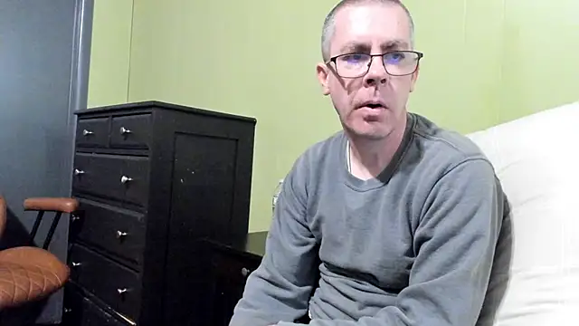 Snapshot of ImportantEquator0 chatting on October 15, 2025, 3:42 pm ImportantEquator0 online show from October 15, 2025, 3:42 pm