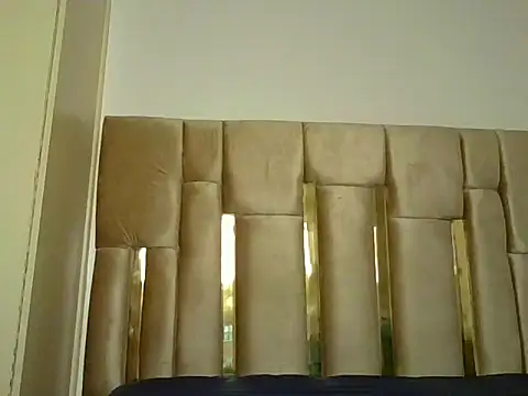 naughty ebony-queen online show from December 5, 2024, 2:47 am