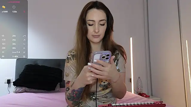 kimmie meow online show from April 10, 2026, 6:59 pm