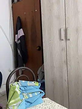 Snapshot of Milk_chloe chatting on February 3, 2026, 7:08 pm Milk chloe online show from February 3, 2026, 7:08 pm