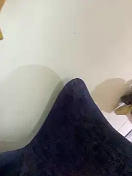 Snapshot of Milk_chloe chatting on March 6, 2025, 7:10 pm Milk chloe online show from March 6, 2025, 7:10 pm