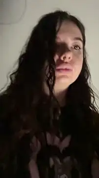 Snapshot of Kimi_Ass chatting on February 1, 2026, 12:31 am Kimi Ass online show from February 1, 2026, 12:31 am