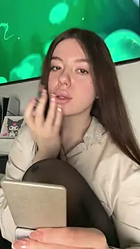 Snapshot of Kimi_Ass chatting on April 21, 2026, 11:28 am Kimi Ass online show from April 21, 2026, 11:28 am