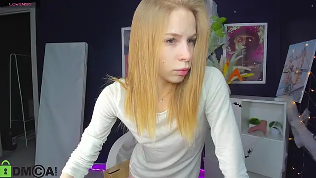 Snapshot of Elis_Fox chatting on November 3, 2025, 11:03 am Elis Fox online show from November 3, 2025, 11:03 am