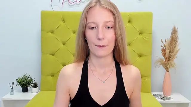 Snapshot of LolaWilsons chatting on May 22, 2026, 6:55 am LolaWilsons online show from May 22, 2026, 6:55 am