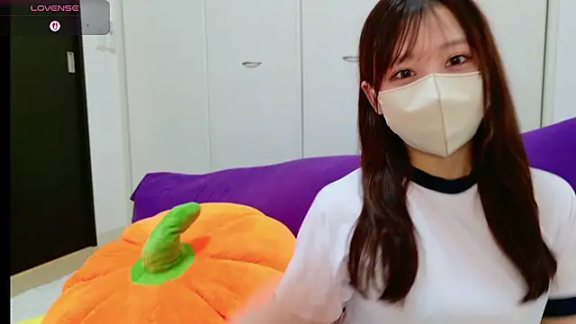 Snapshot of sara-a-jp chatting on October 6, 2025, 10:16 am sara-a-jp online show from October 6, 2025, 10:16 am