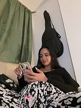 Snapshot of gabyaridi chatting on March 11, 2026, 3:00 am gabyaridi online show from March 11, 2026, 3:00 am