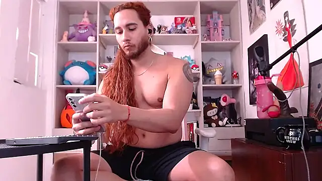 Snapshot of Sodom_333 chatting on February 6, 2025, 6:13 pm Sodom 333 online show from February 6, 2025, 6:13 pm