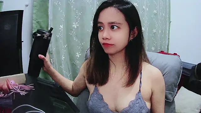 Candy bee520 online show from December 27, 2024, 2:43 pm