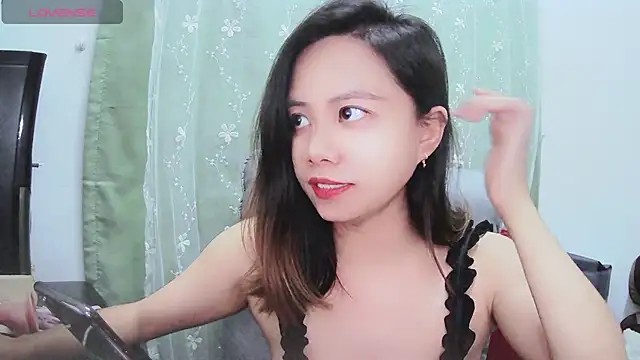 Candy bee520 online show from March 3, 2025, 3:11 pm